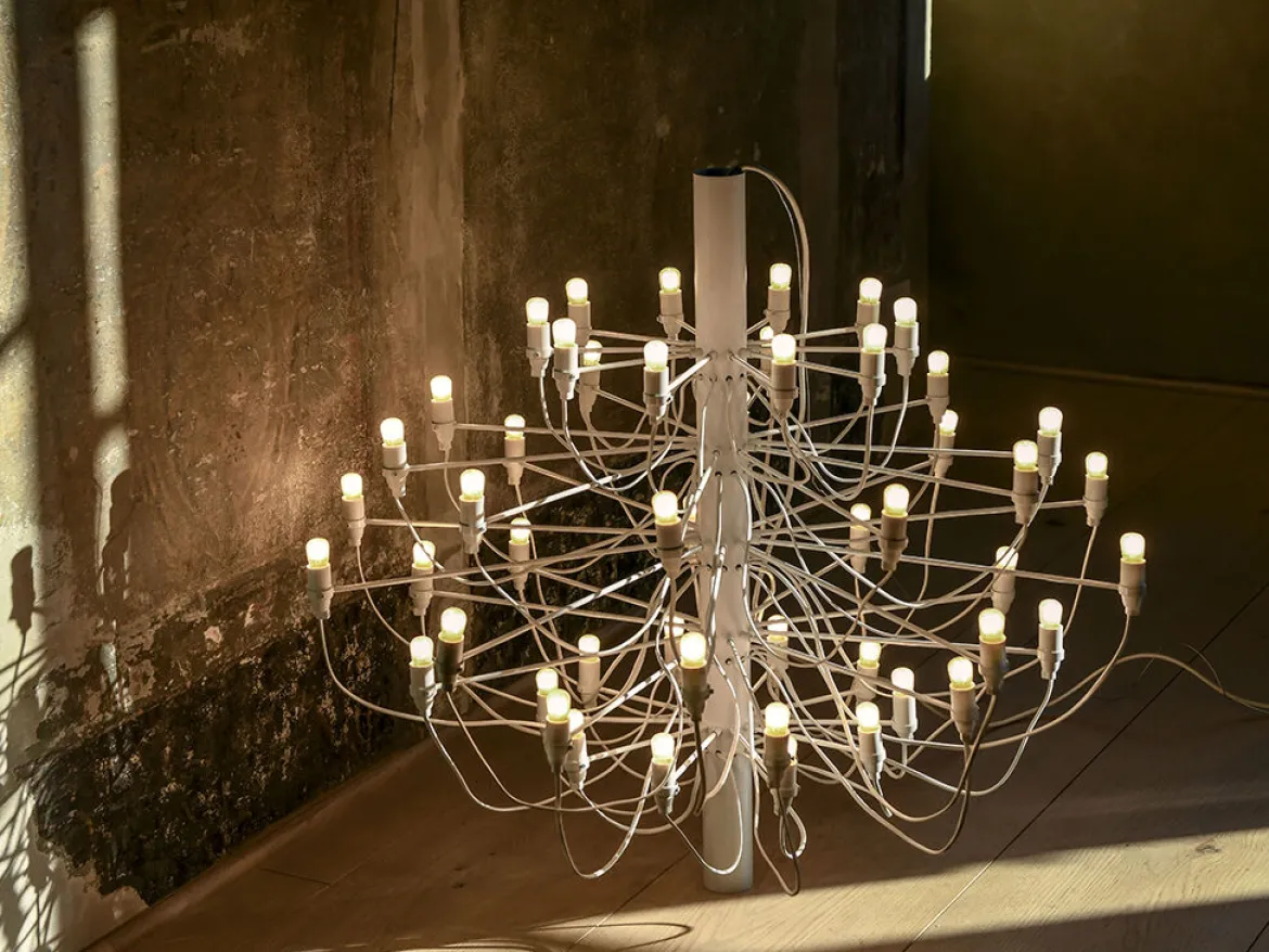 2097/50 (clear bulbs)