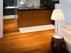 Romeo Soft Table